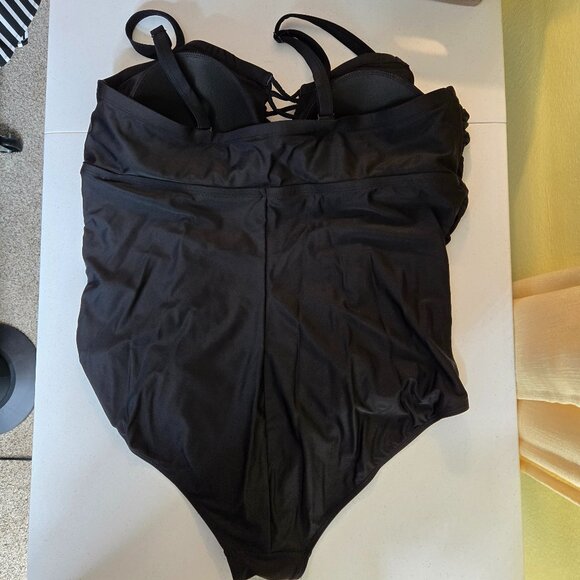 725-34 Torrid Black One-Piece Swimsuit Bathing Suit Size 3X 22/24 - Picture 5 of 12